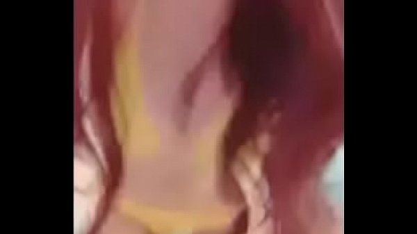 กลุ่มลับไลฟ์สดช่วยตัวเอง สาวน้อยโชว์นม ใช้ไข่สั่นแหย่ใส่หี