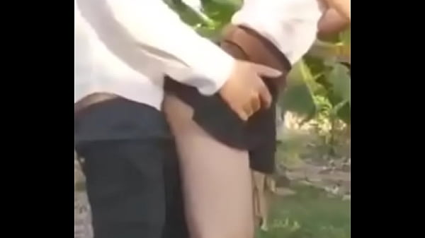 หลอกนักศึกษาสาวมาเย็ดข้างป่า