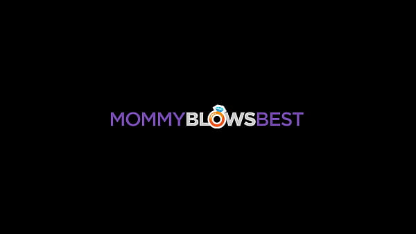 Gamer Stepmom Sucking My Dick And Gaming AT THE SAME TIME